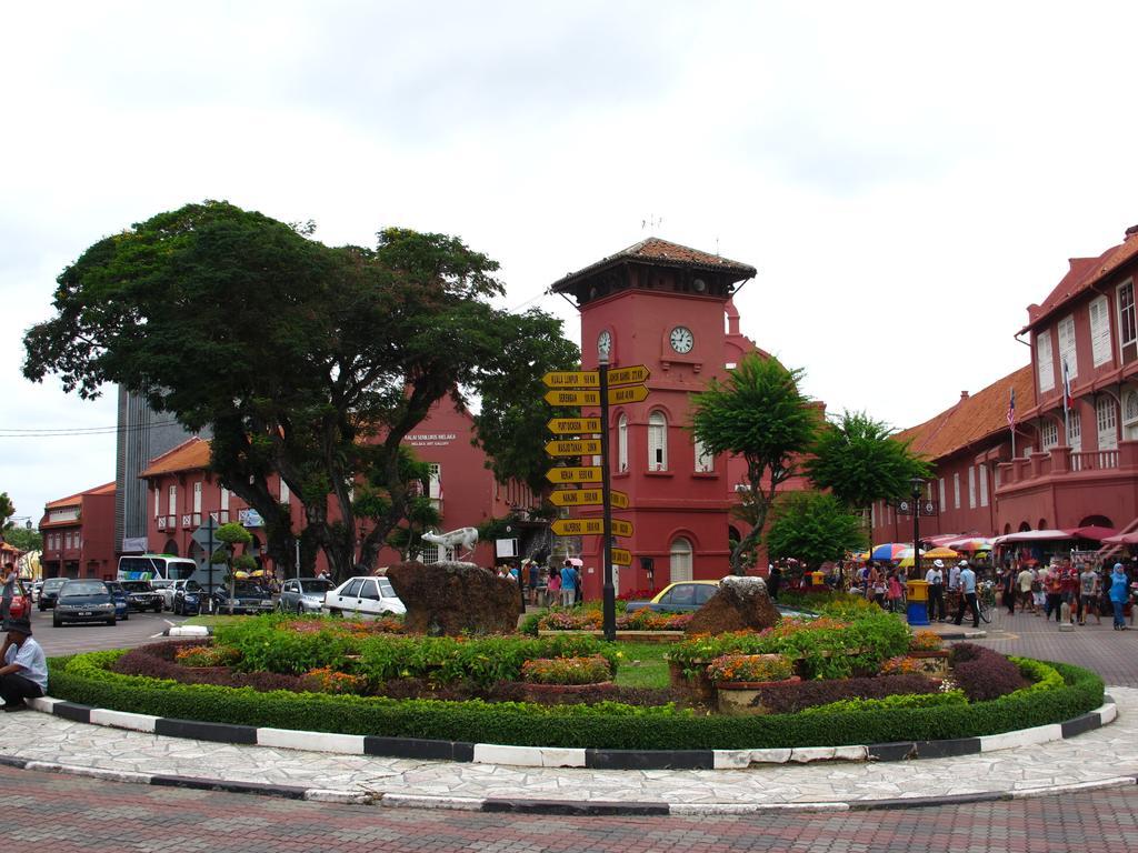 Hotel Zamburger Street Food Malacca